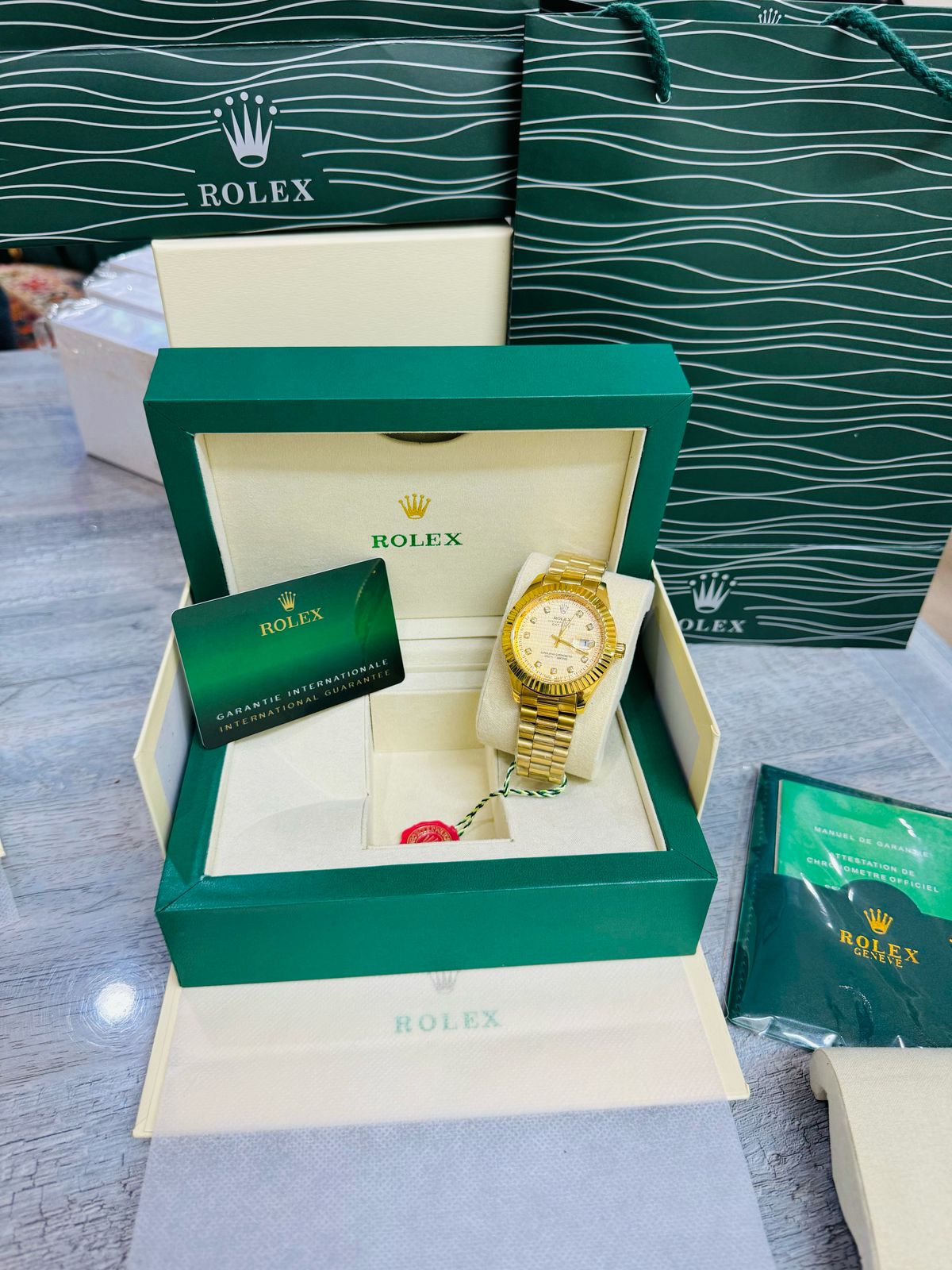ROLEXWATCH  WITH ORIGINAL BOX