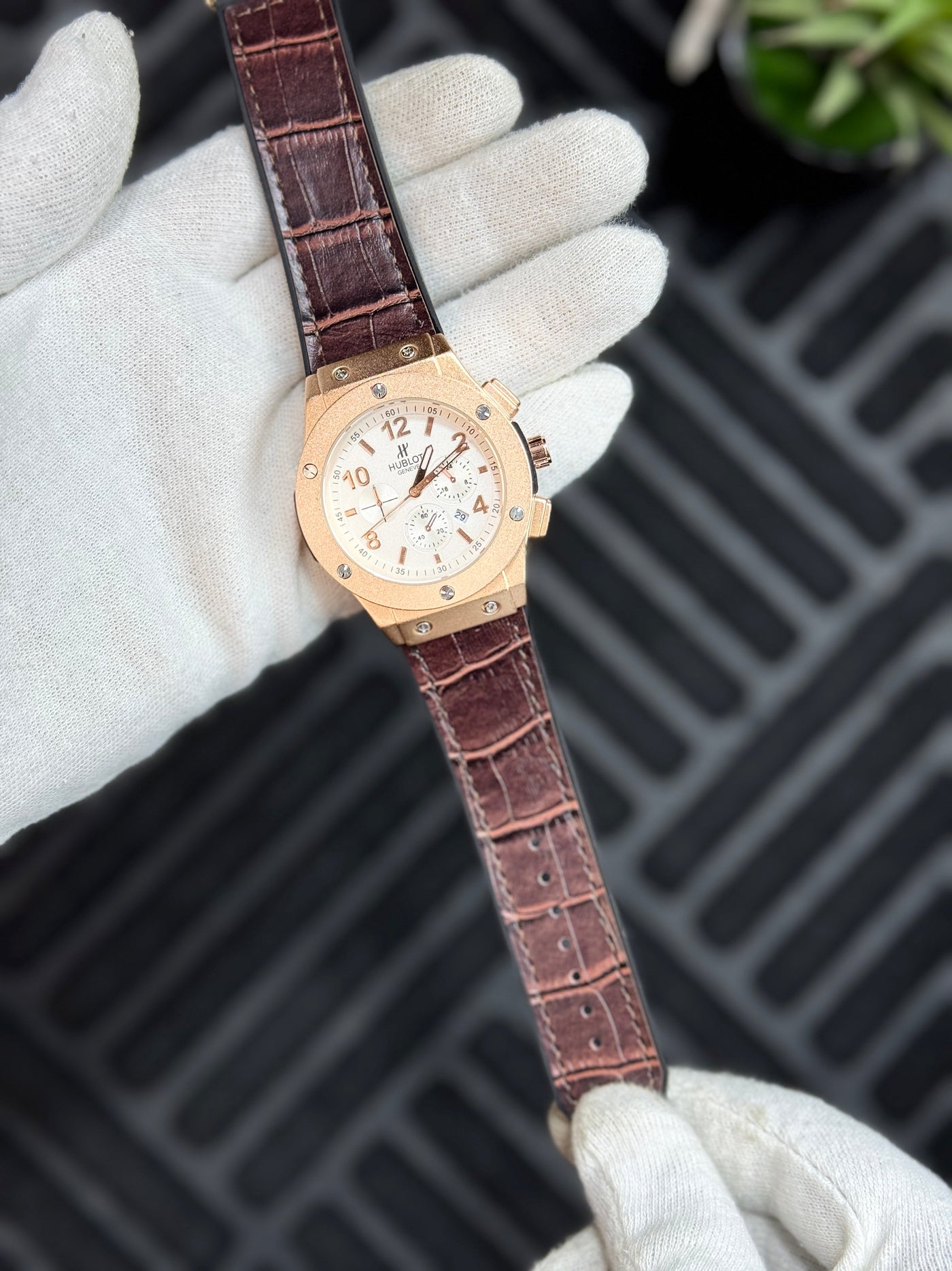 Hublot Chronograph - Gold