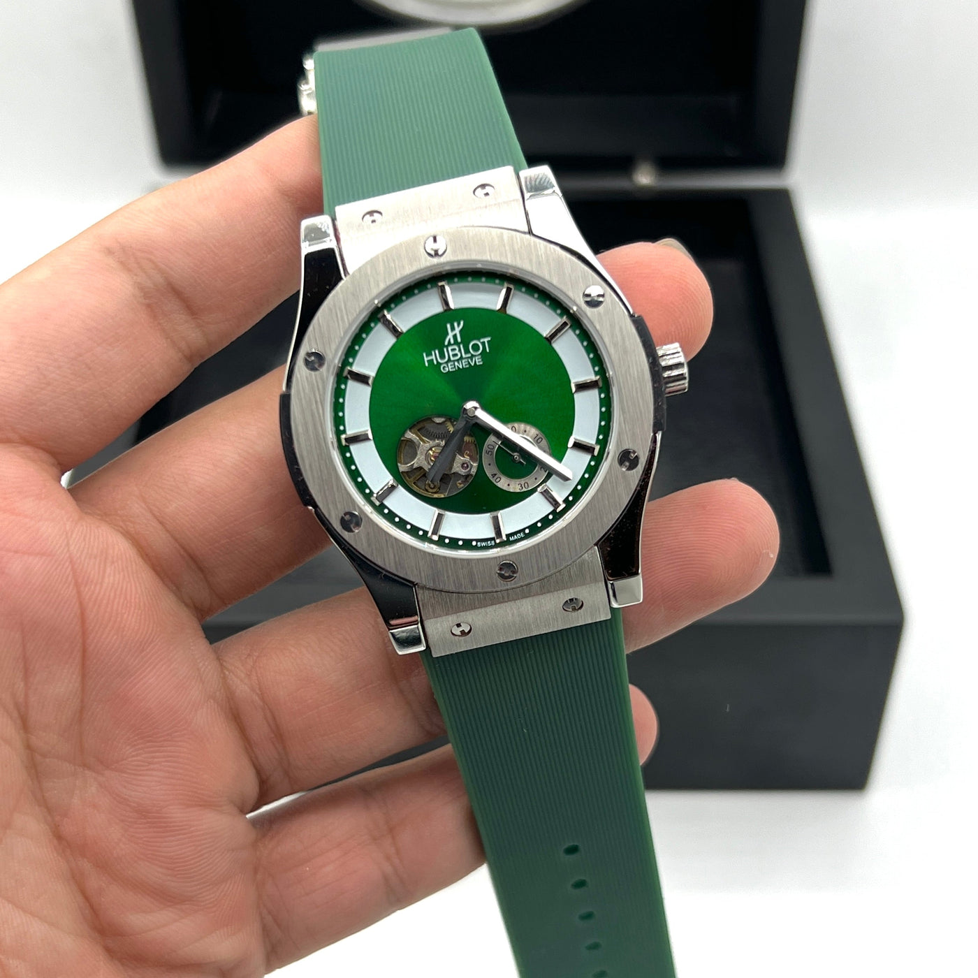 HUB MASTER PLUS PREMIUM AUTOMATIC WATCH WITH BOX