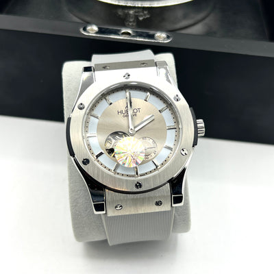 HUB MASTER PLUS PREMIUM AUTOMATIC WATCH WITH BOX