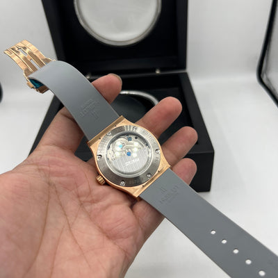 HUB MASTER PLUS PREMIUM AUTOMATIC WATCH WITH BOX