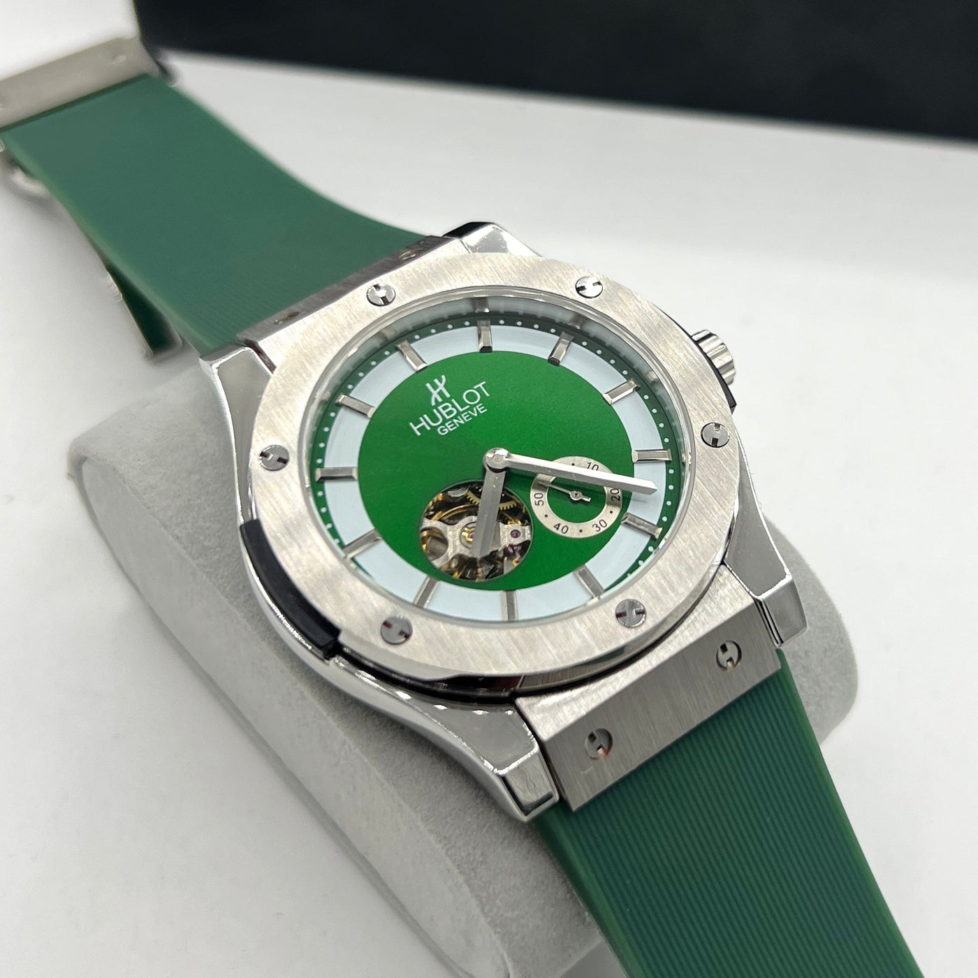 HUB MASTER PLUS PREMIUM AUTOMATIC WATCH WITH BOX