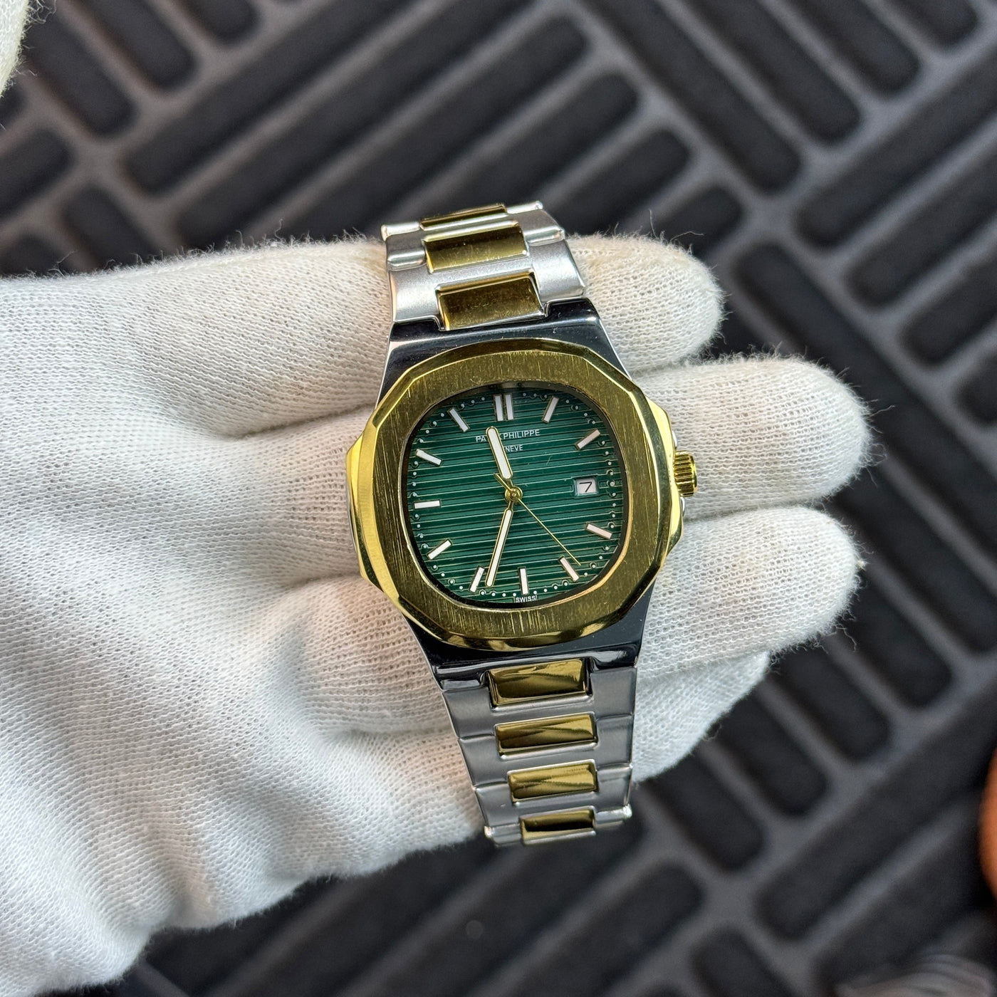 Patek Philippe – Nautilus - Two Tone Green