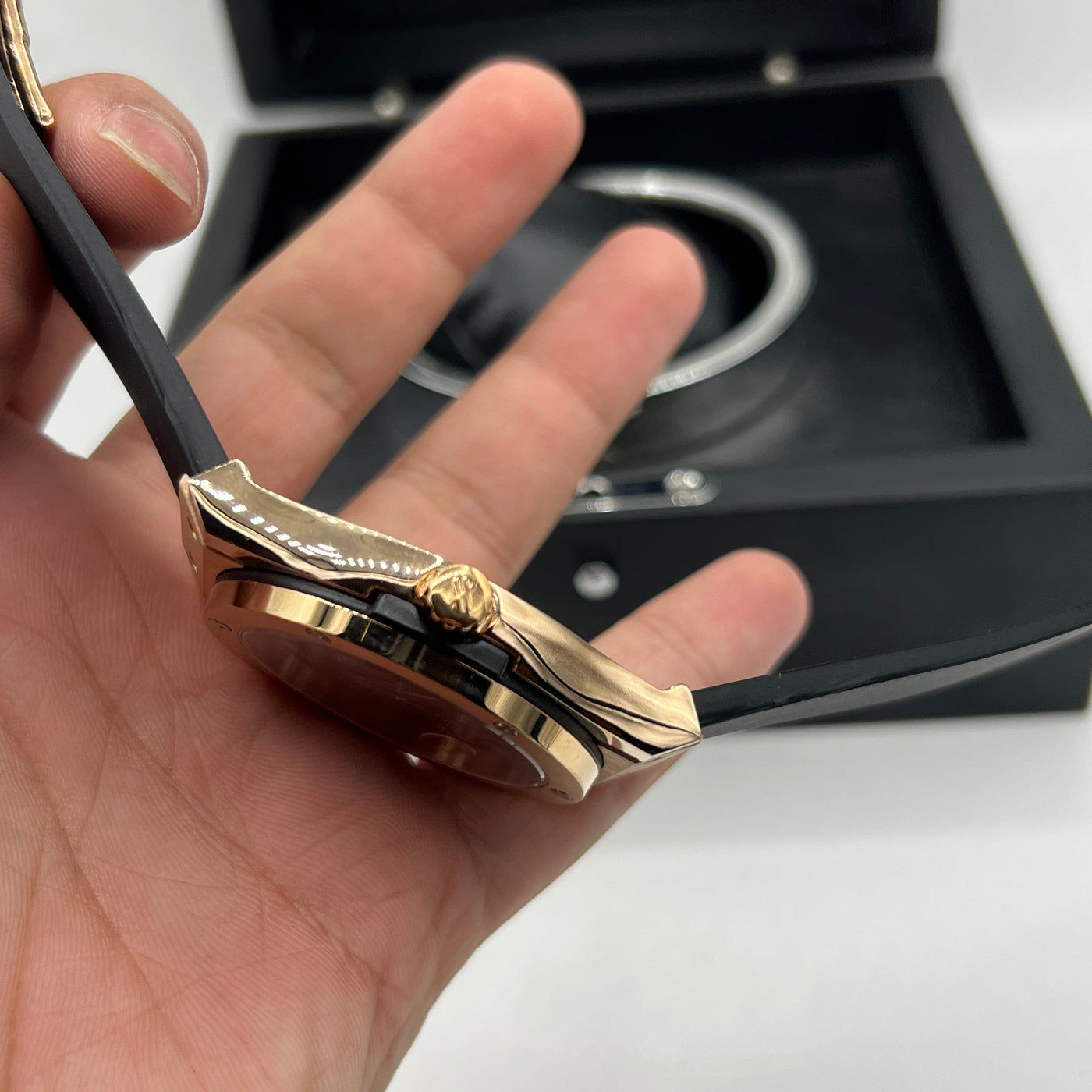 HUB MASTER PLUS PREMIUM AUTOMATIC WATCH WITH BOX