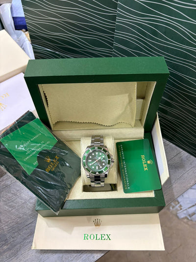 Rolex Submariner with rolex box