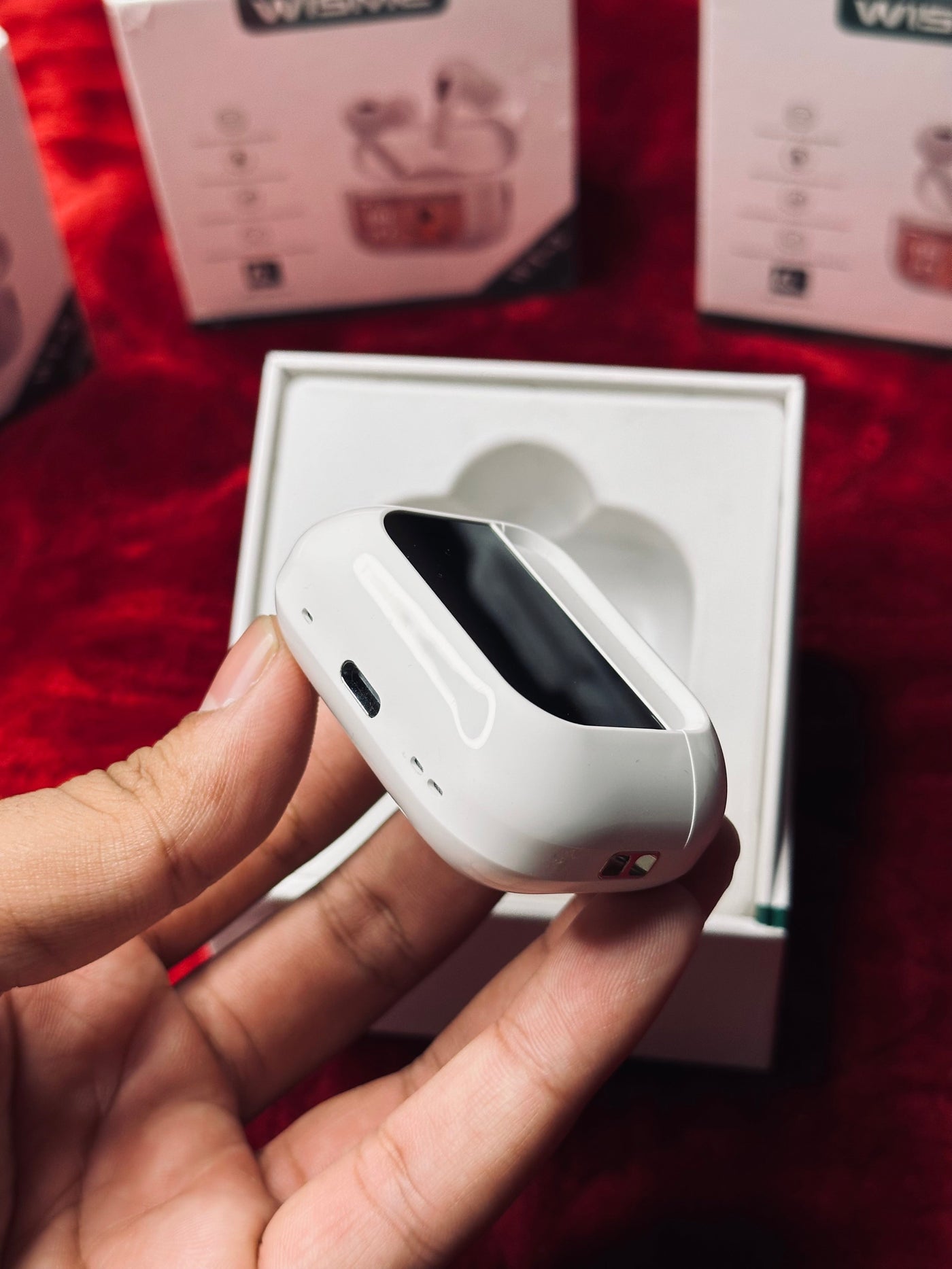 Wisme WT-2 (AirPods with android screen)