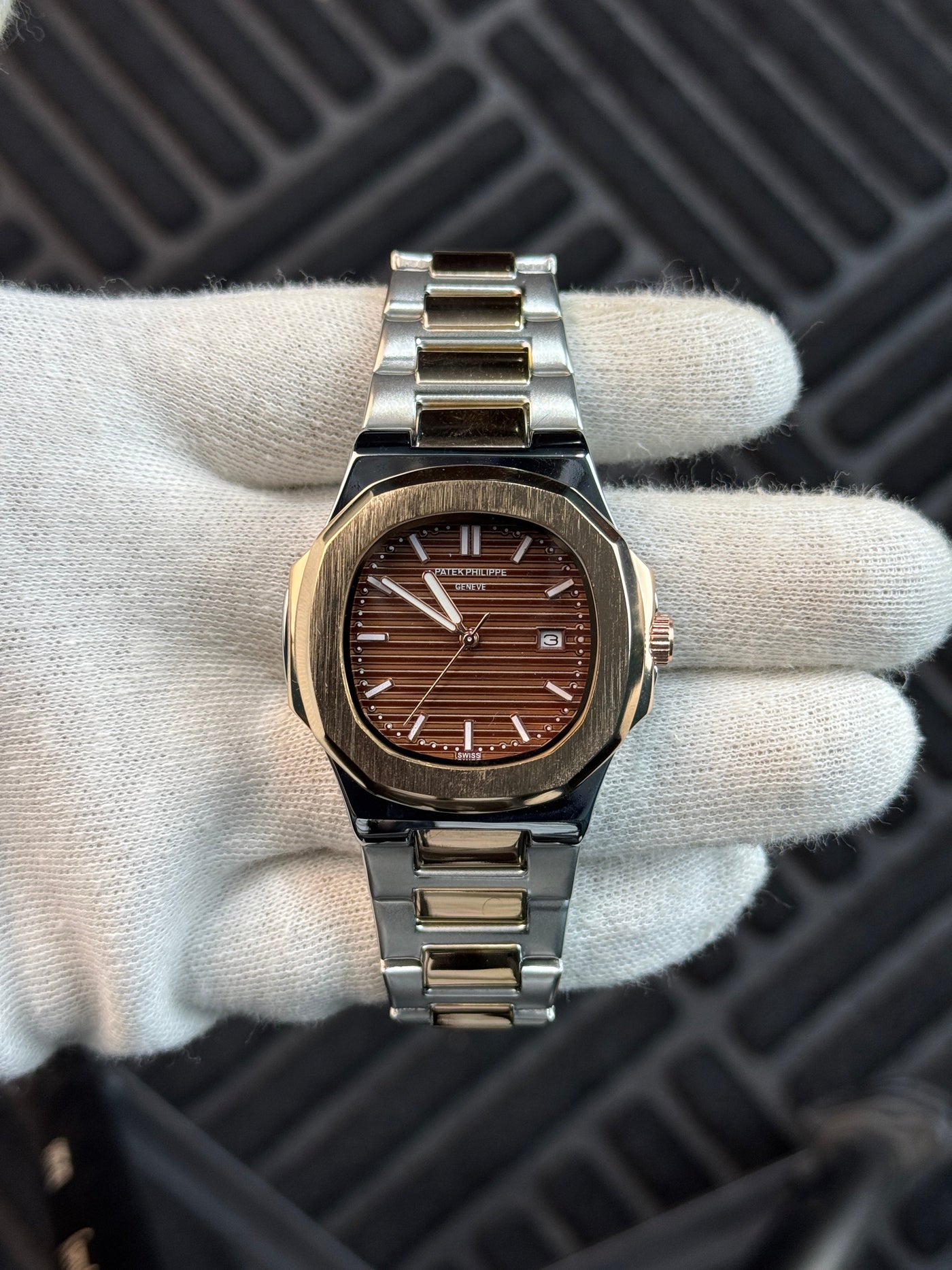 Patek Philippe – Nautilus - Two Tone Gold