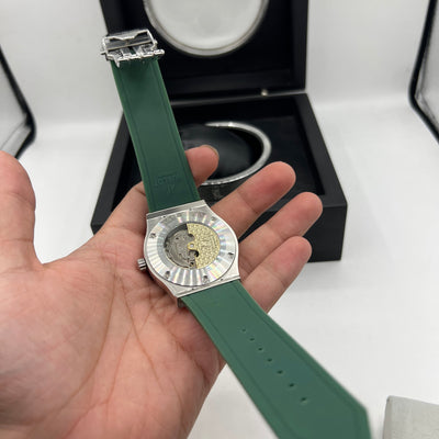 HUB MASTER PLUS PREMIUM AUTOMATIC WATCH WITH BOX