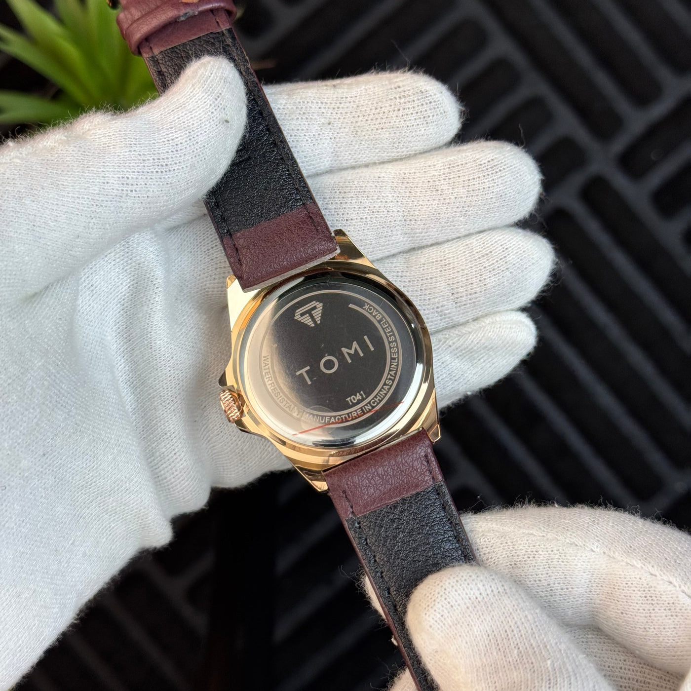 TOMI Men Luxury Leather Strap Watch