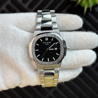 Patek Philippe – Nautilus - Black