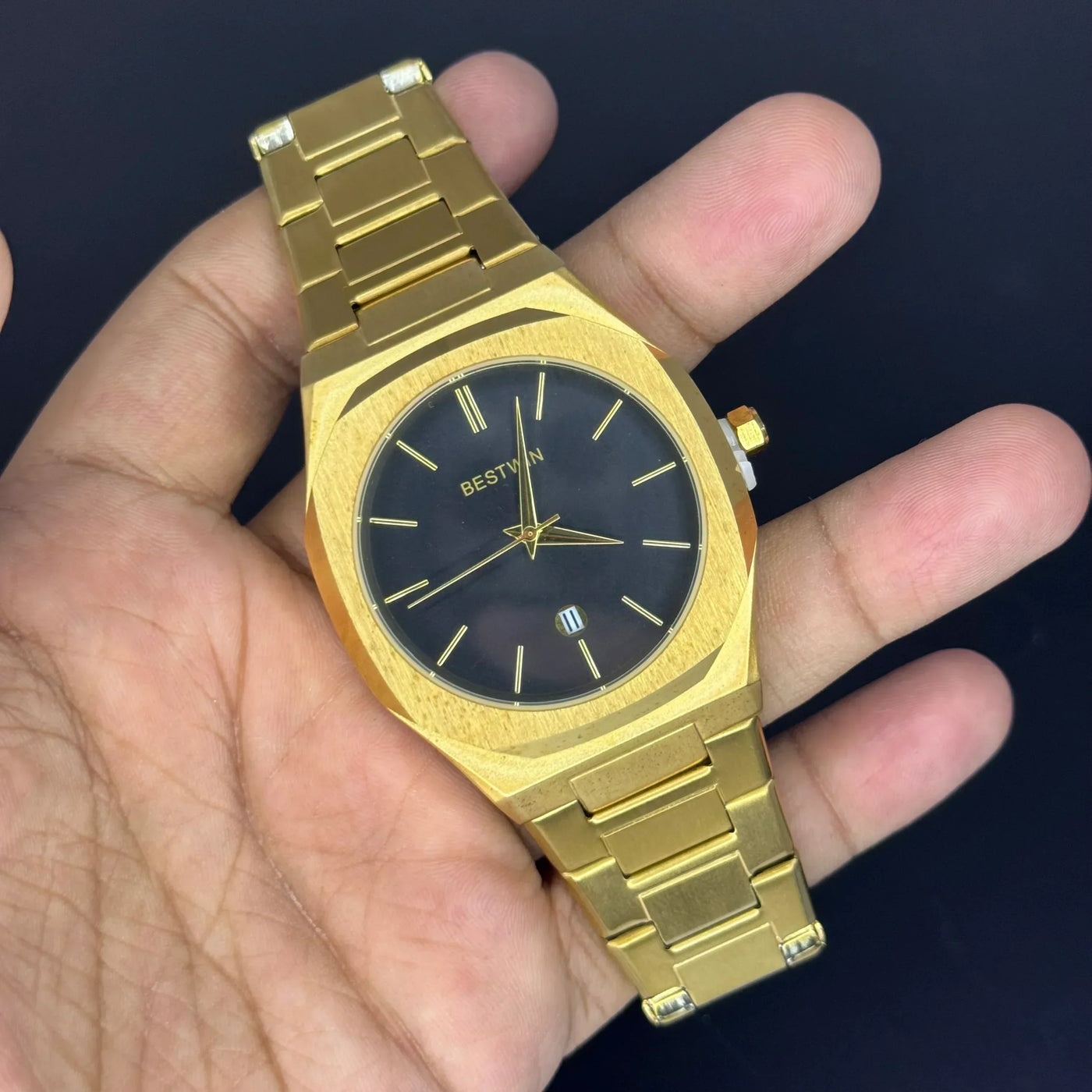 Bestwin Watch- Golden Black