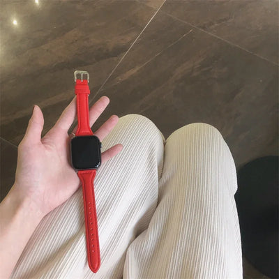 Slim leather strap for Apple Watch band 49mm series 7 8 9 41mm/45mm 38mm/42mm Wrist bracelet iWatch SE 6 5 4 3 40mm/44mm ultra-2