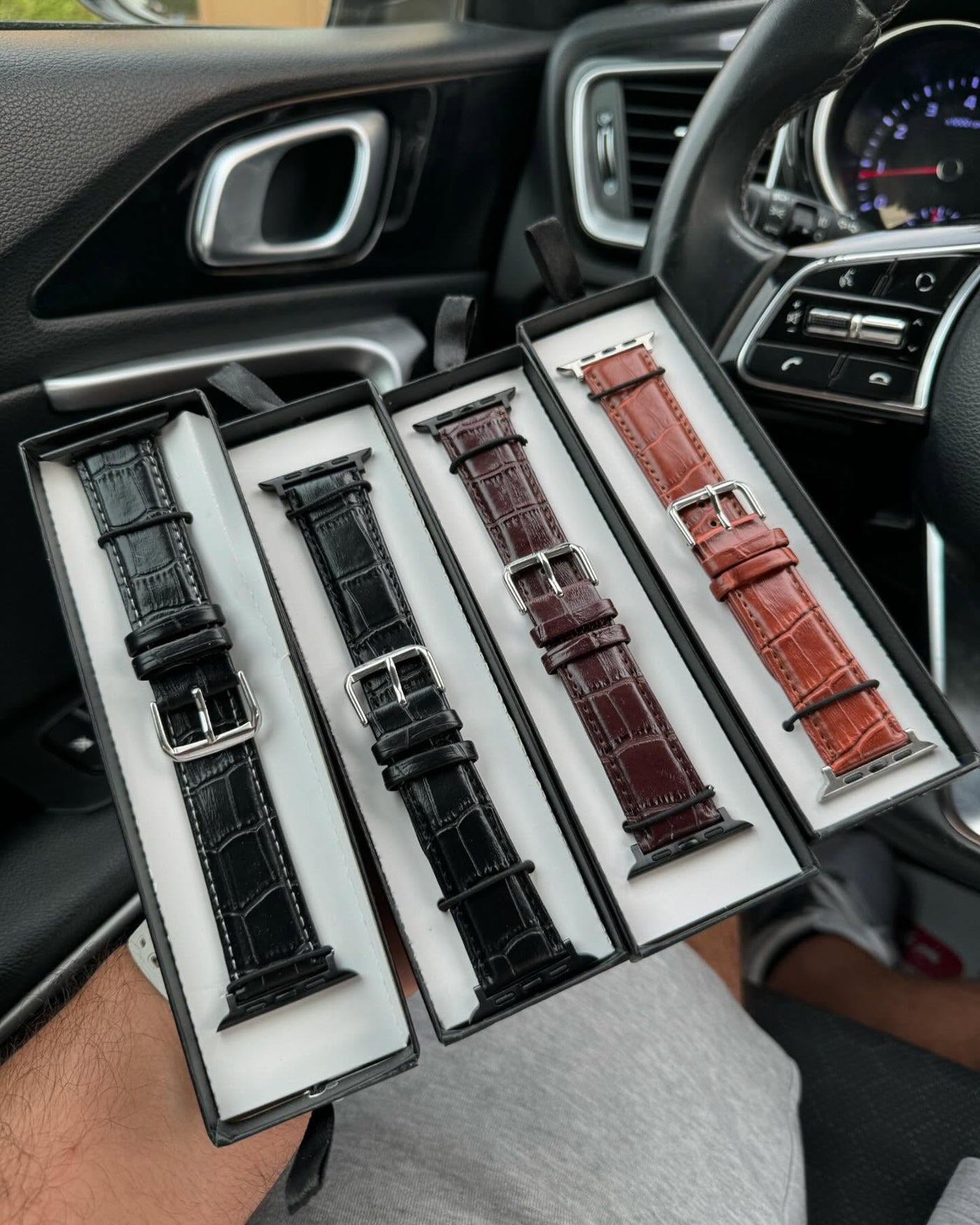 Apple logo series 10 with Leather strap