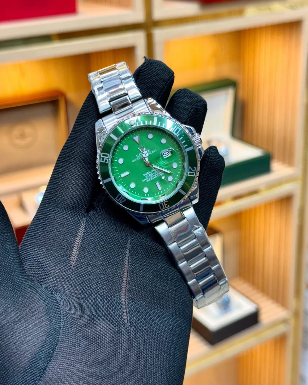 Rolex Submariner with rolex box