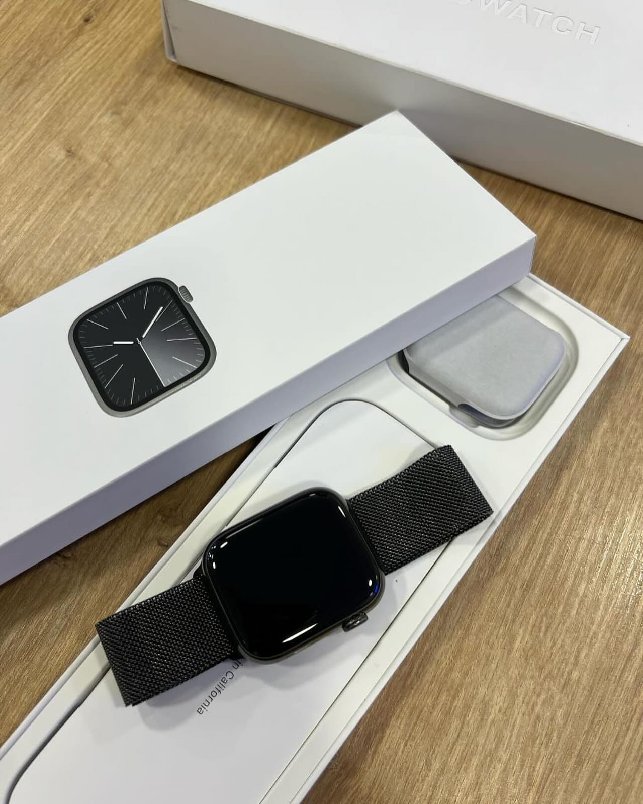 Apple logo watch series 9 Matte with Magnetic Chain